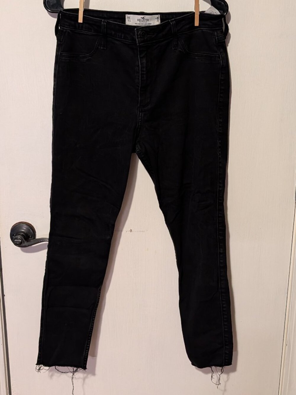 Hollister Black Distressed Jeggings